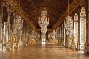 View of the interior of the Château de Versailles